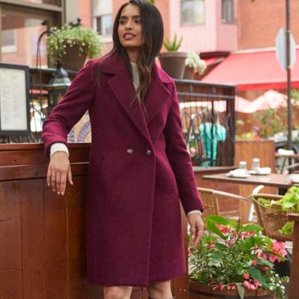 Beautiful XS Burgundy coat